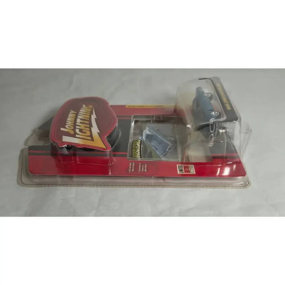 Johnny Lightning 1970 Dodge Super Bee 1:64 Scale Limited Ed. 2007 Brand New